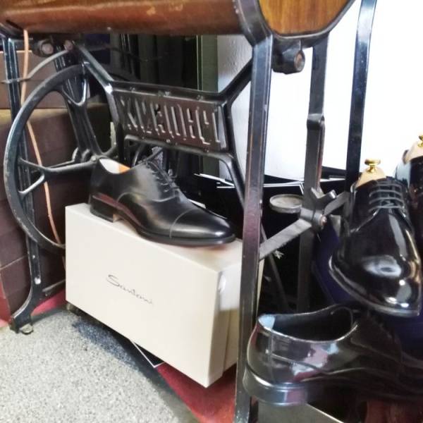 Lederschuhe für den Bräutigam in fast allen Größen Santoni und mehr