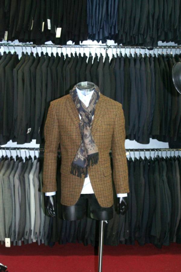 Harris Tweed Sakko kariert für den Winter und Herbst als 2 Knopf Version