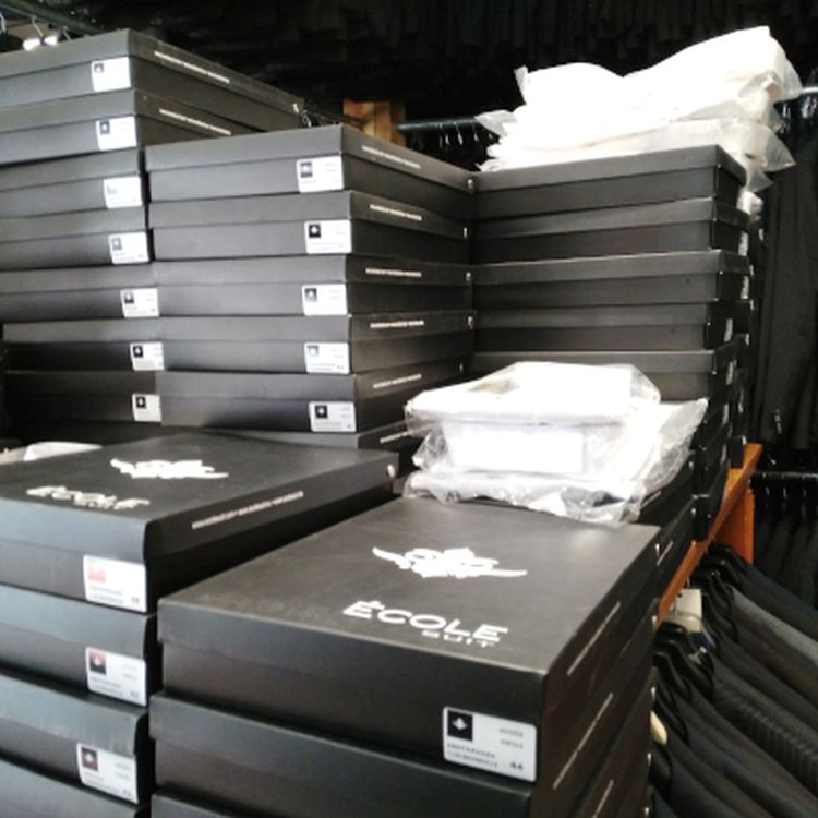 Hochzeitshemden in creme, ivory und weiß für den Bräutigam mit slim fit Passform