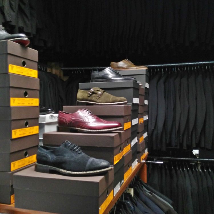 Rahmengenähte Lederschuhe made in Italy im b7 Anzug Outlet solange der Vorrat reicht