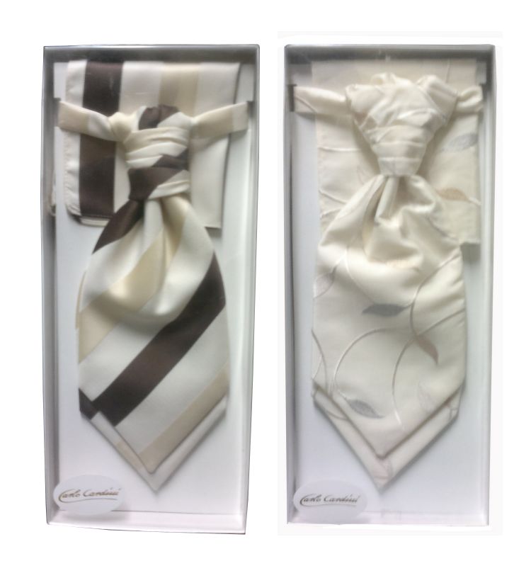 Plastron in creme braun im Set mit Hochzeitsweste, Einstecktuch und Manschettenknöpfen