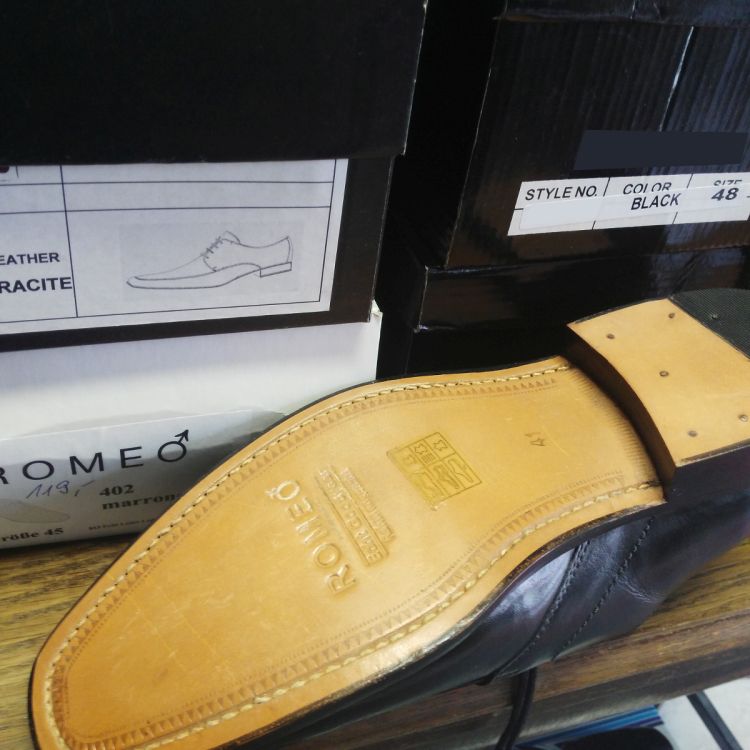 Rahmengenähte Herrenschuhe aus Leder made in Italy